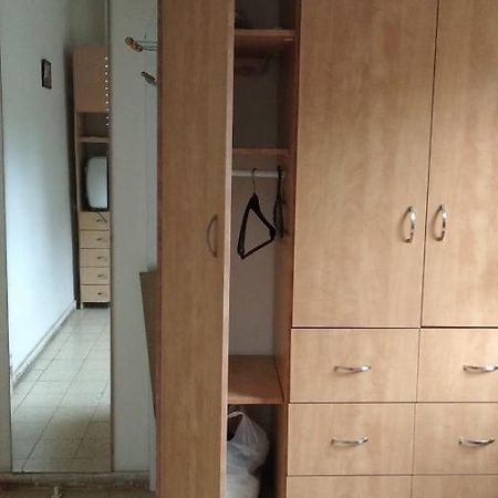 Private Room Near The Airport For Amazing People Lod Esterno foto